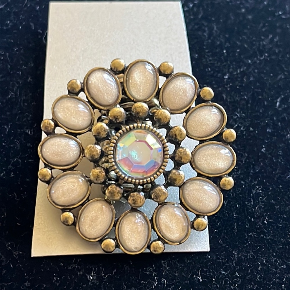 NWOT Studio S fashion bronze and stone stretch ring